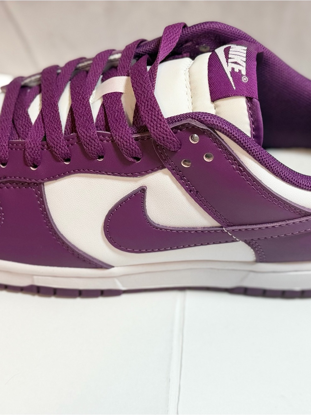 Nike Purple and White Low-Top Sneakers - Picture 3 of 10